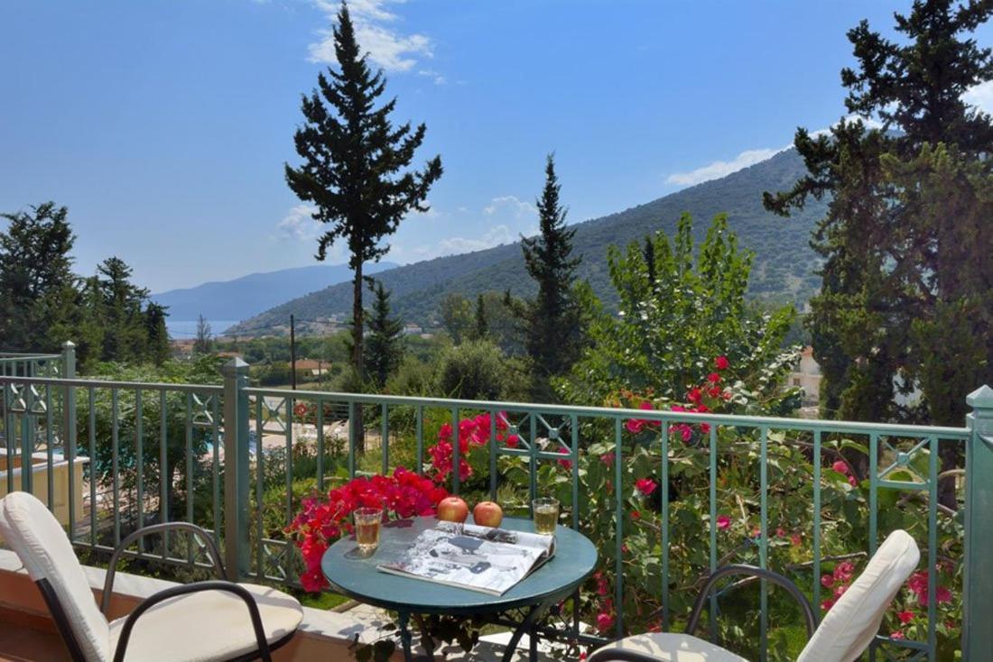 Vivi'S Apartments Αγία Ευφημία Εξωτερικό φωτογραφία