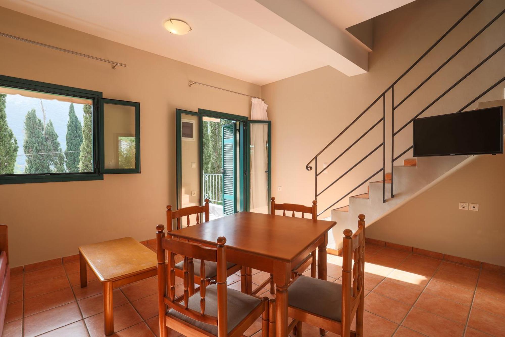 Vivi'S Apartments Αγία Ευφημία Εξωτερικό φωτογραφία